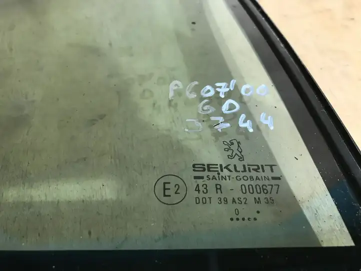 Peugeot 607 (2000 - 2004) AS2 Форточка двери — фото 4