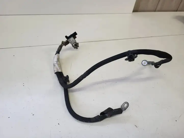 Opel Crossland X (2017 - 2020)   Минусовый провод (аккумулятора)