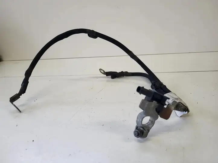 Opel Crossland X (2017 - 2020)   Минусовый провод (аккумулятора)