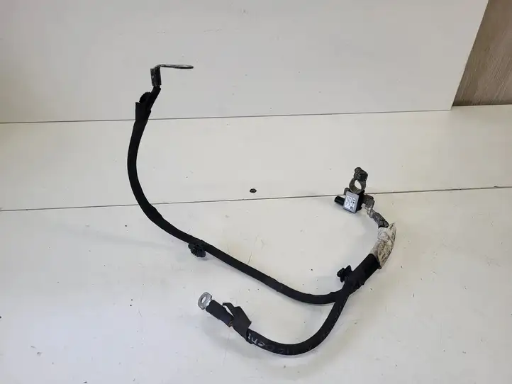 Opel Crossland X (2017 - 2020)   Минусовый провод (аккумулятора)