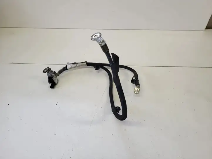 Opel Crossland X (2017 - 2020)   Минусовый провод (аккумулятора)