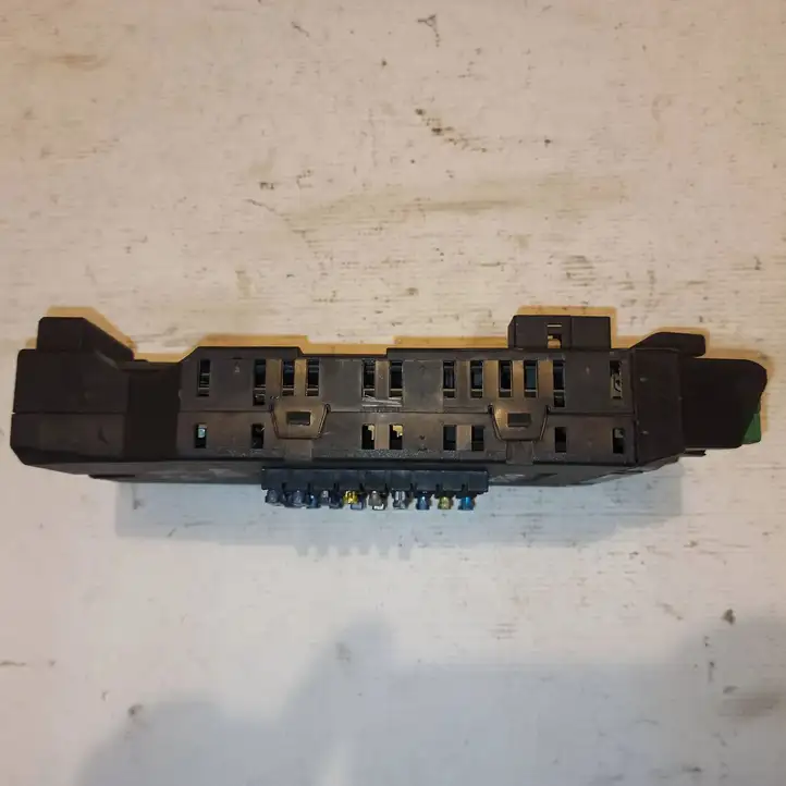 Mercedes-Benz Vito Viano W638 (1996 - 2003)  0005400650 Ящик предохранителей (комплект)