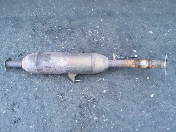 Toyota Avensis T270 (2009 - 2012) 174100R140 Катализатор / DPF / FAP — фото 1