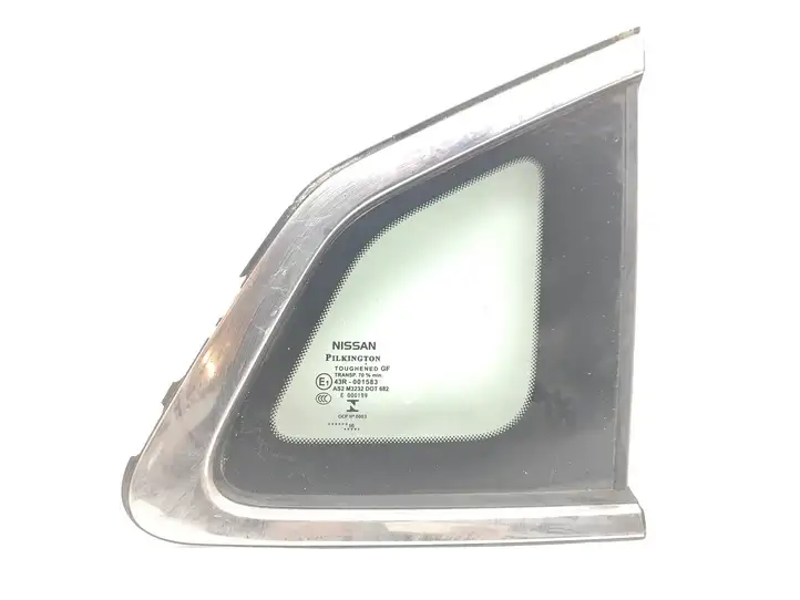 Nissan Qashqai (2013 - 2017) 43R001583 Заднее боковое стекло — фото 1