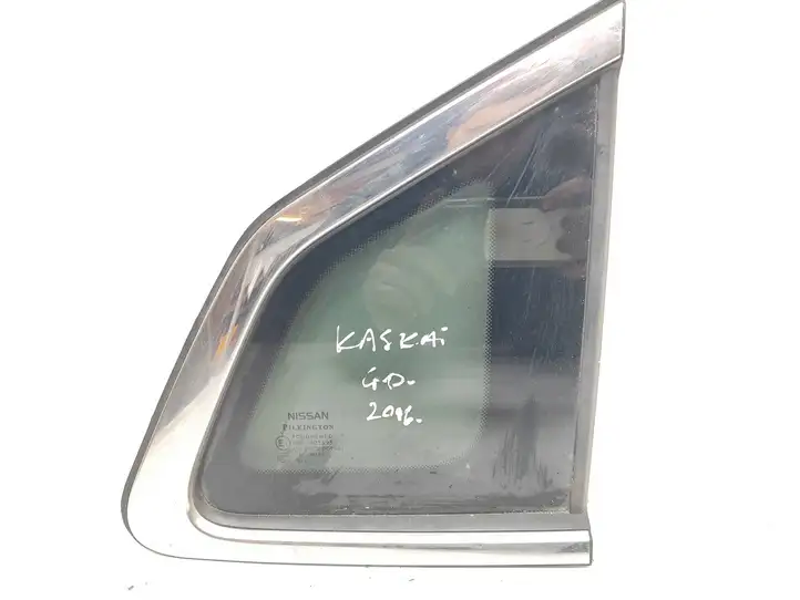 Nissan Qashqai (2013 - 2017) 43R001595 Заднее боковое стекло — фото 1
