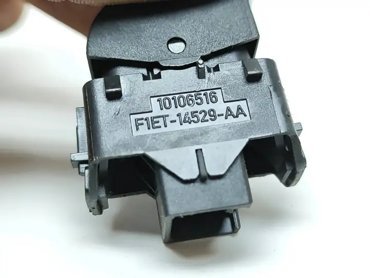 Ford Focus (2015 - 2019) F1ET14529AA Кнопка стеклоподъемников — фото 3