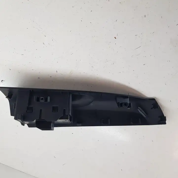 Opel Zafira (2014 - 2016)  13301888 Кнопка стеклоподъемников