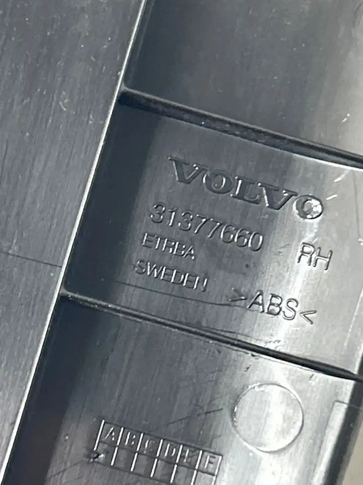 Volvo S90, V90 (2016 - 2020) 31377660 Прочие детали салона — фото 4