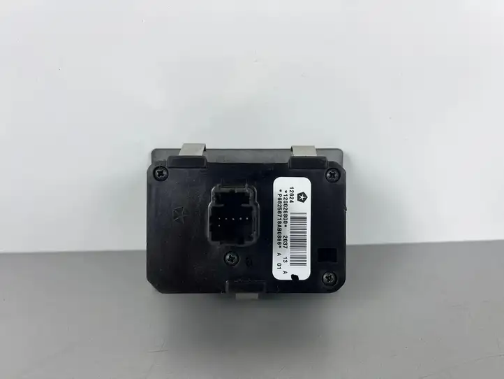 Jeep Grand Cherokee (2010 - 2021) P68258718AB0866 Включатель фонарей — фото 3