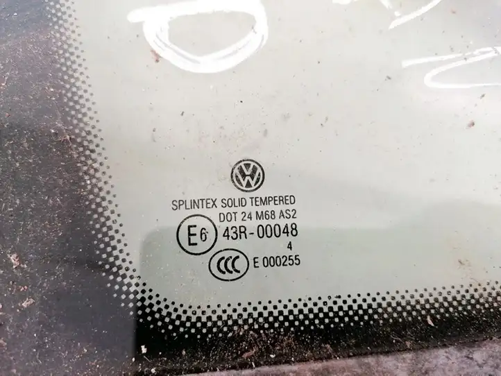 Volkswagen Touran I (2003 - 2010) Треугольное стекло кузова — фото 2