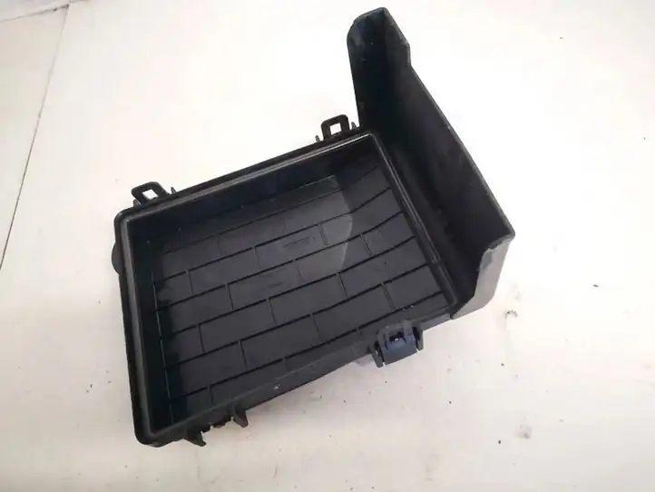 Audi A3/S3 8P (2003 - 2005) 1k0937132d Крышка ящика предохранителей — фото 2
