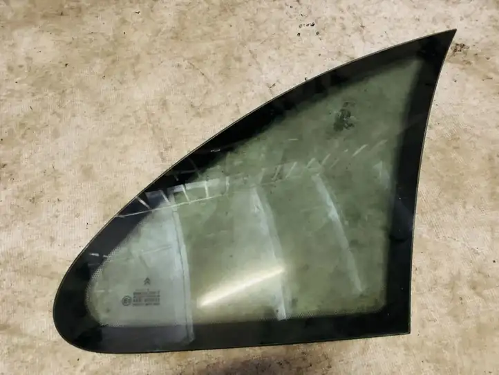 Citroen Xsara Picasso (1999 - 2012) Заднее боковое стекло — фото 1