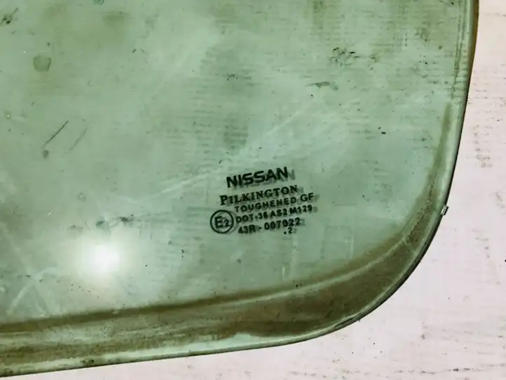 Nissan Almera N16 (2000 - 2010) Форточка двери — фото 2