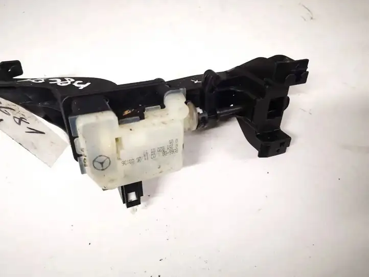 Mercedes-Benz ML W164 (2005 - 2011)  a2518200197 Двигатель центрально замка