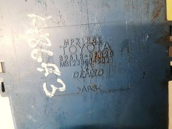 Toyota Corolla Verso AR10 (2004 - 2009) 896180f020 Прочие блоки управления — фото 2