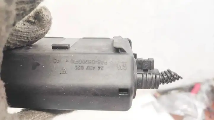 Opel Meriva (2002 - 2006)  24437030 Ящик предохранителей (комплект)