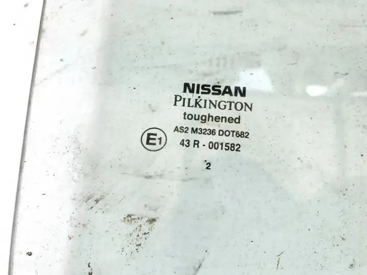 Nissan Almera N16 (2000 - 2010) Стекло задней двери — фото 2