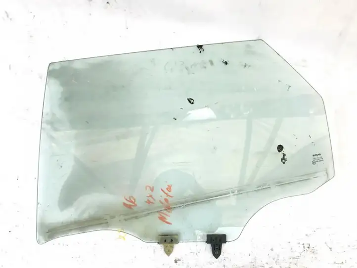 Nissan Primera (2001 - 2008) Стекло задней двери — фото 1