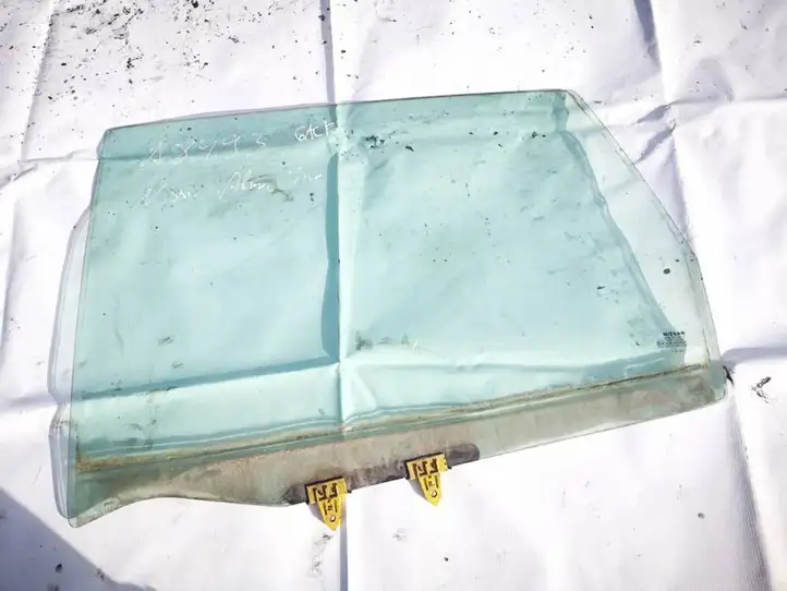 Nissan  (2000 - 2006)   Основное стекло задних дверей