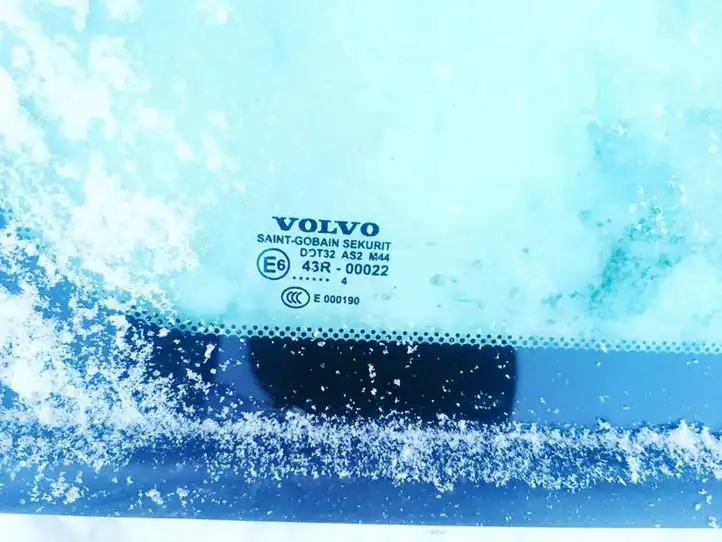 Volvo V50 (2004 - 2008) Заднее боковое стекло — фото 3