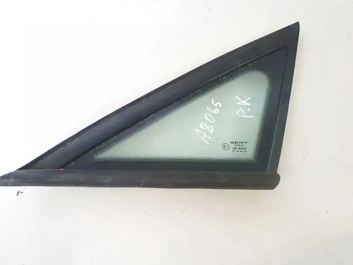 Seat Altea (2004 - 2009) Треугольное стекло кузова — фото 1
