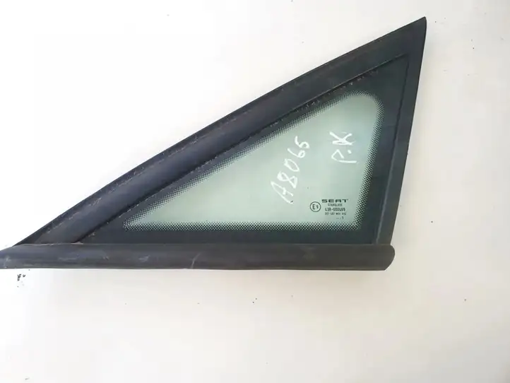 Seat Altea (2004 - 2009) Треугольное стекло кузова — фото 3