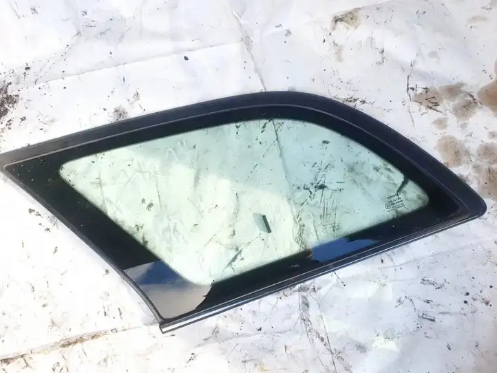 Citroen Xsara Picasso (1999 - 2012) Заднее боковое стекло — фото 1