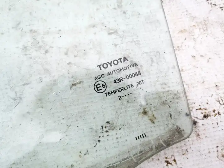 Toyota Avensis T270 (2012 - 2015) Стекло задней двери — фото 2