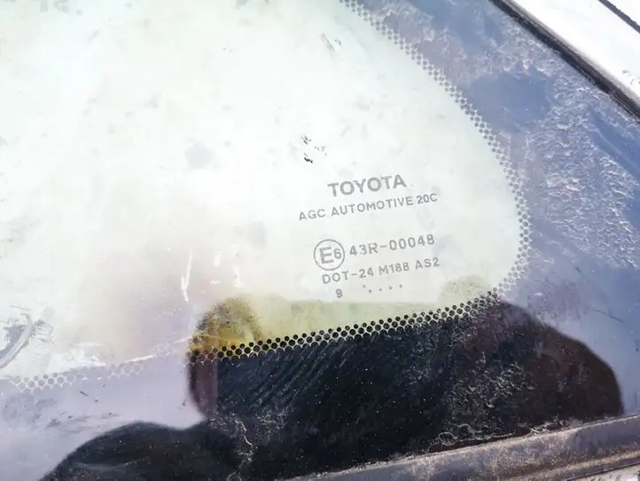 Toyota Avensis T270 (2009 - 2012) Заднее боковое стекло — фото 2