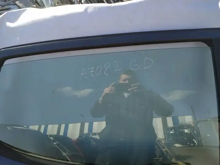 Mercedes-Benz A W168 (1997 - 2004)   Основное стекло задних дверей