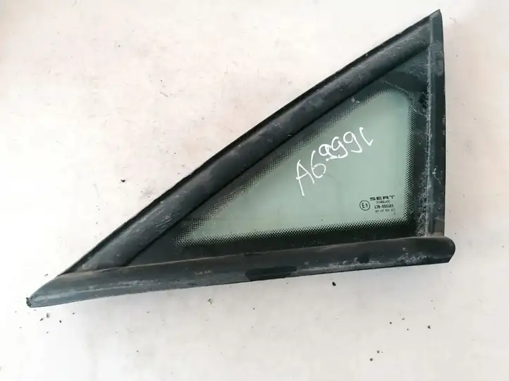 Seat Altea (2004 - 2009) 43r000469 Треугольное стекло кузова — фото 1