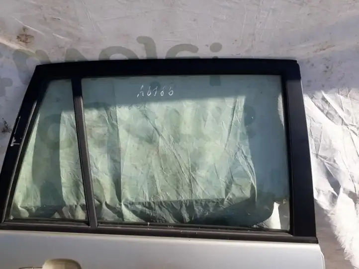Toyota RAV 4 (XA20) (2000 - 2005) Стекло задней двери — фото 1