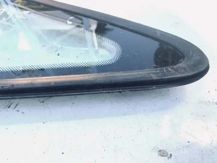 Opel Zafira A (1999 - 2003) Треугольное стекло кузова — фото 2