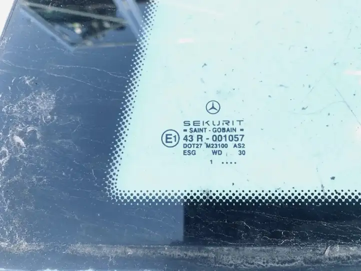 Mercedes-Benz C W203 (2000 - 2007) Заднее боковое стекло — фото 3