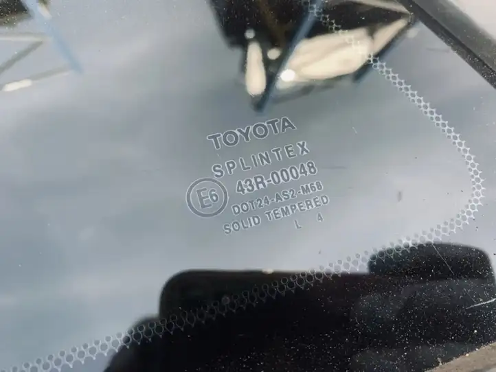 Toyota Avensis T250 (2003 - 2006) Заднее боковое стекло — фото 3