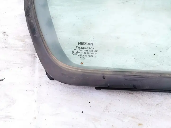 Nissan Almera N16 (2000 - 2010) Форточка двери — фото 2