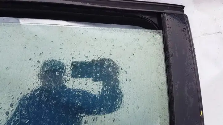 Volkswagen PASSAT B5.5 (2001 - 2005) Стекло задней двери — фото 3