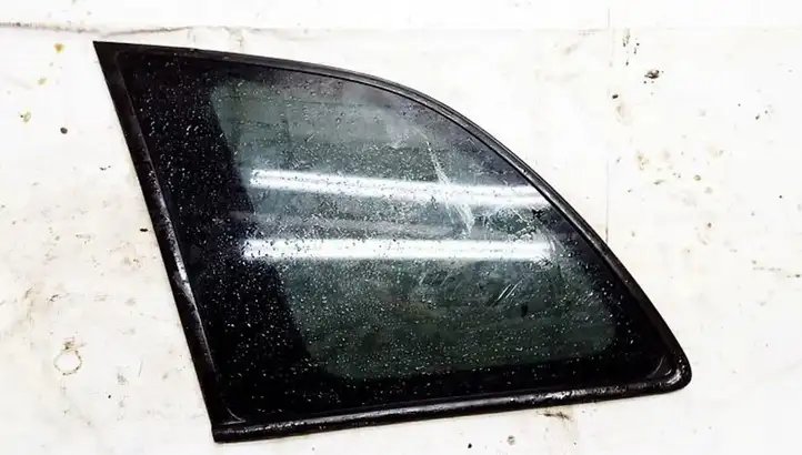 Toyota RAV 4 (XA20) (2000 - 2005) Заднее боковое стекло — фото 1