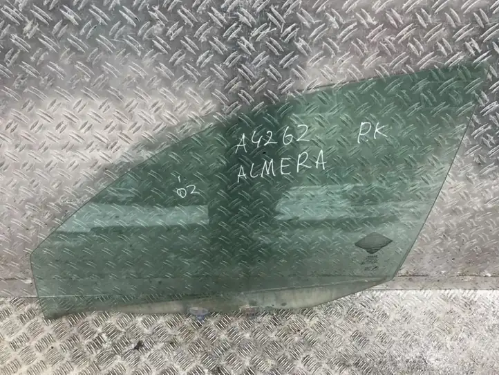 Nissan Almera N16 (2000 - 2010) Стекло передней двери — фото 1
