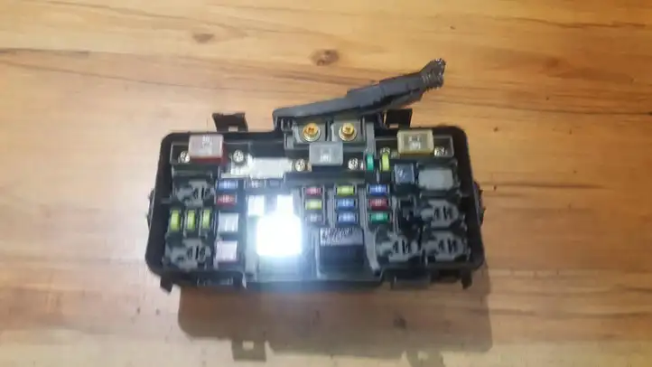 Honda Civic (2001 - 2005)  S6FM4 Ящик предохранителей (комплект)