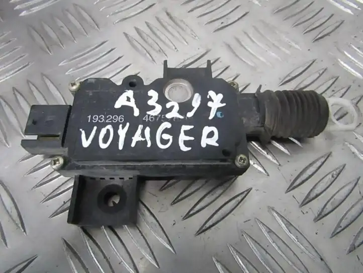 Chrysler Voyager (1996 - 2001) 4675782G Мотор центрального замка — фото 1