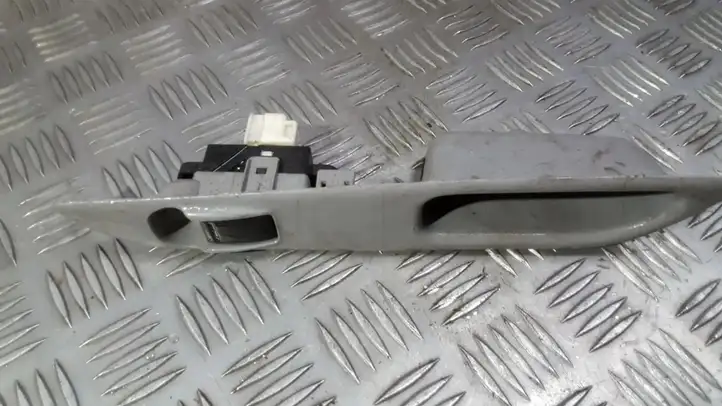 Nissan (2000 - 2006) 82960BU700 Кнопка стеклоподъемников — фото 1