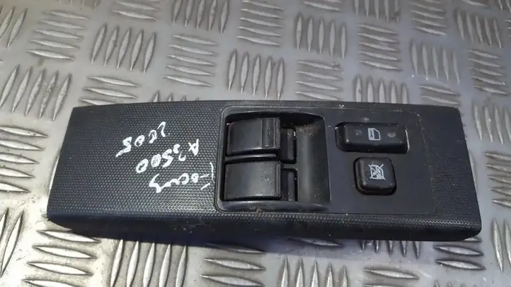 Ford Focus (2005 - 2008) 742320F020 Кнопка стеклоподъемников — фото 1