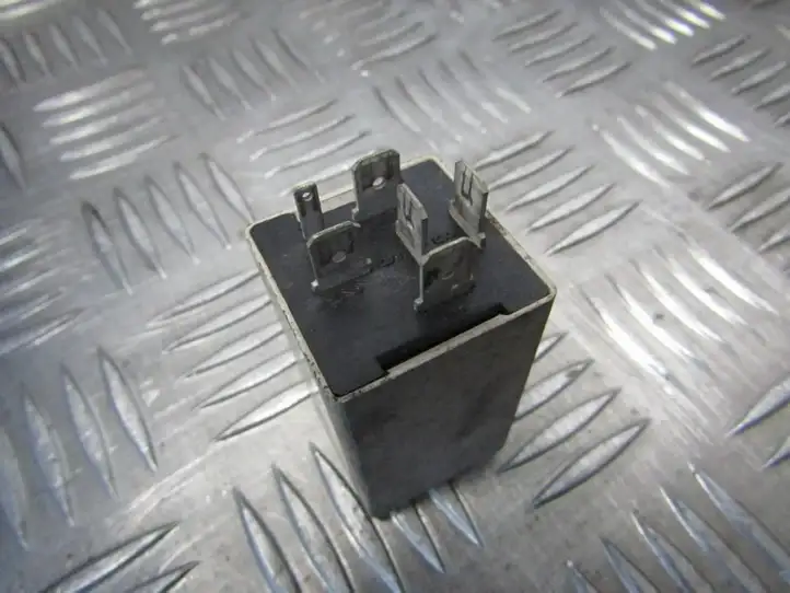Renault Laguna (1993 - 2001)  7700844036 Другое реле