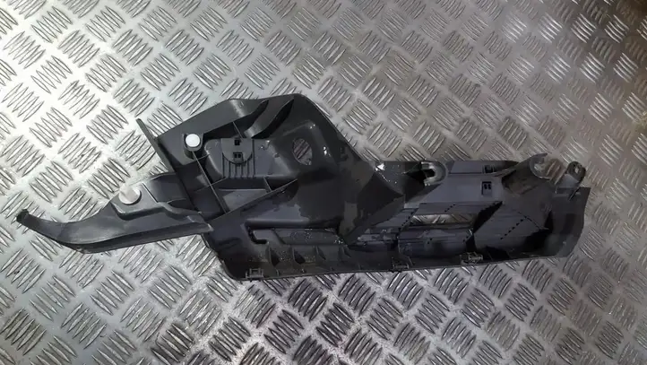 Volkswagen Golf V (2003 - 2009)  1K6867762 Другая деталь салона