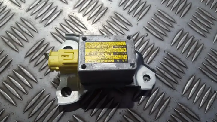 Toyota Celica T230 (1999 - 2006)  8986020020 Датчик удара надувных подушек