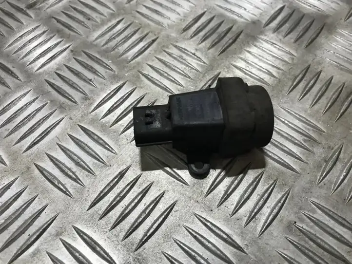 Honda Civic (2001 - 2005)  wqt100030 Датчик отключения топливного насоса