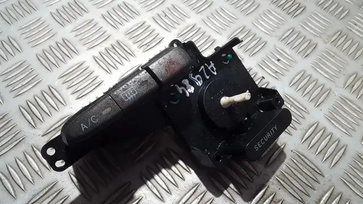 Toyota Yaris Verso (1999 - 2005)  758294 Включатель аварийных фонарей