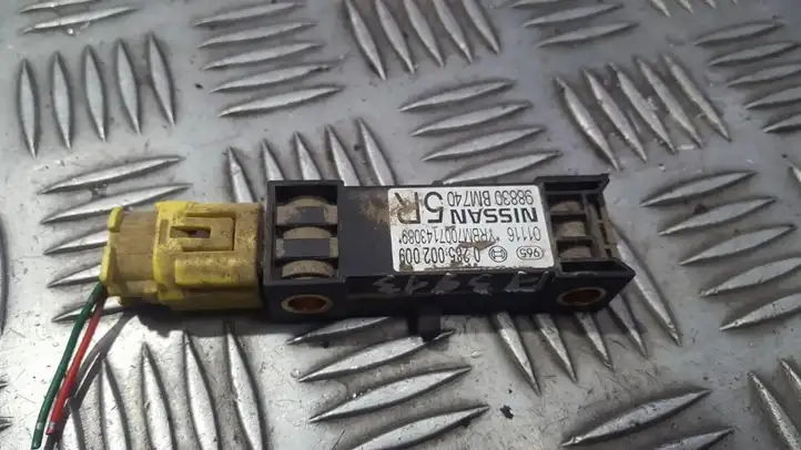 Nissan Almera N16 (2000 - 2010) 0285002009 Датчик удара SRS — фото 1