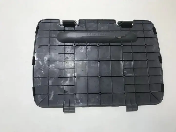 Toyota RAV 4 (XA20) (2000 - 2005) 6474342010 Прочие детали салона — фото 2